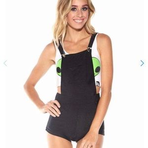 IHEARTRAVES Black stretchy overalls ✨